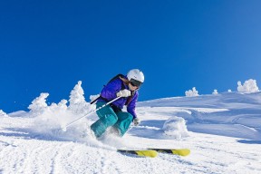 九游官方网站-曼联客场力克对手，赢得关键三分，曼联打利物浦阵容