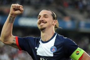 九游娱乐网页入口-法甲“榜首之战”：巴黎圣日耳曼迎战里尔，争夺领头羊位置