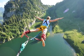 九游APP-莱比锡红牛迎来重要胜利，势不可挡，莱比锡红牛算豪门吗