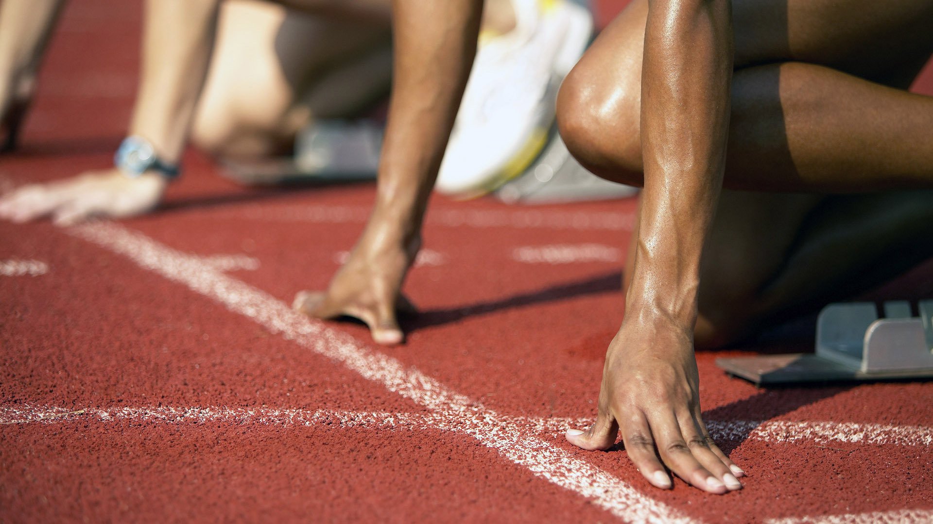 掘金绝杀勇士，西部决赛中约基奇三分雨不断，掘金险胜马刺 约基奇三双